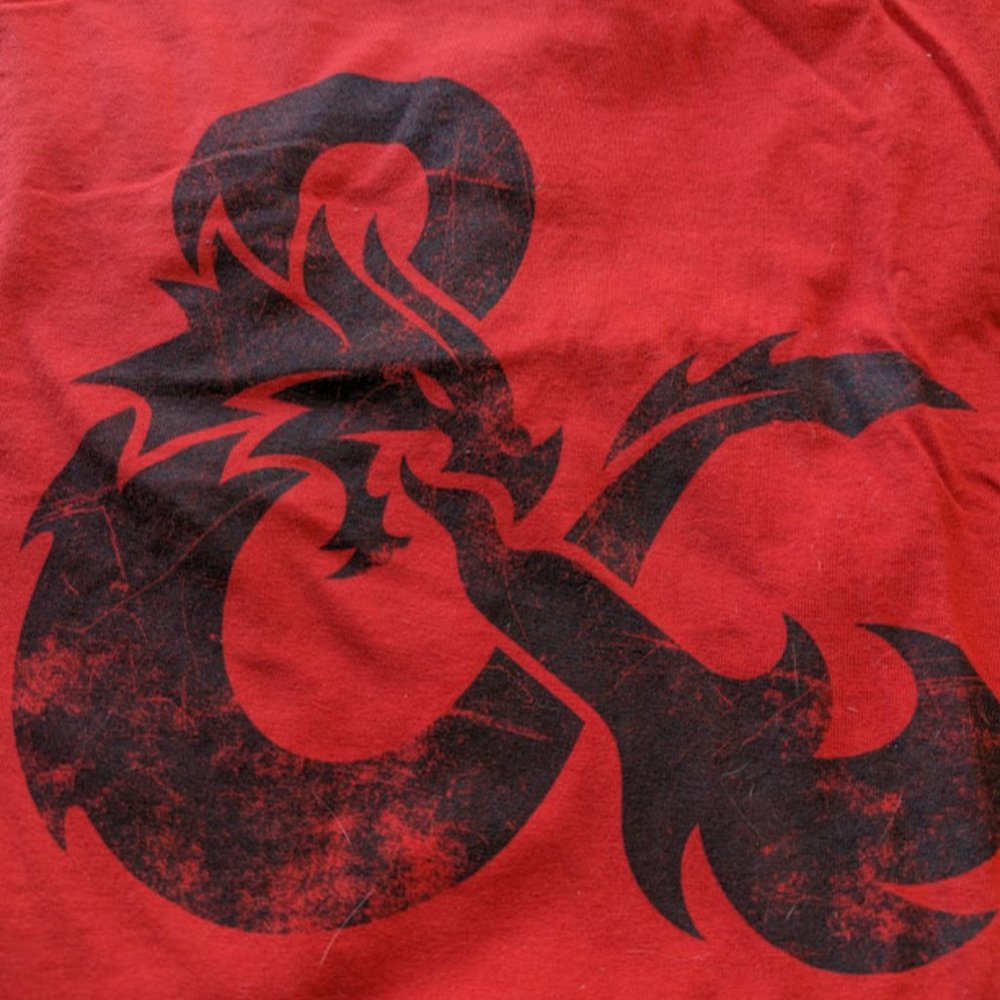 100% cotton Dungeons & Dragons logo tee - Picture 2 of 5